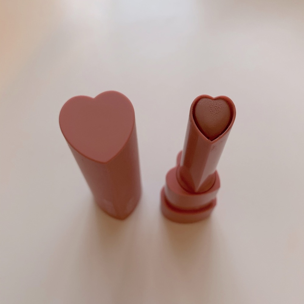 KAJA Air Heart Lipstick (01 Sweetheart)